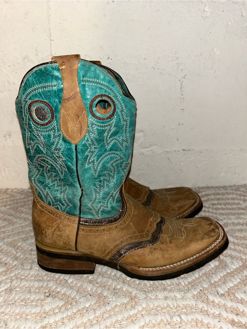 Turquoise & Tan Western point square toe Heeled Boots - Women